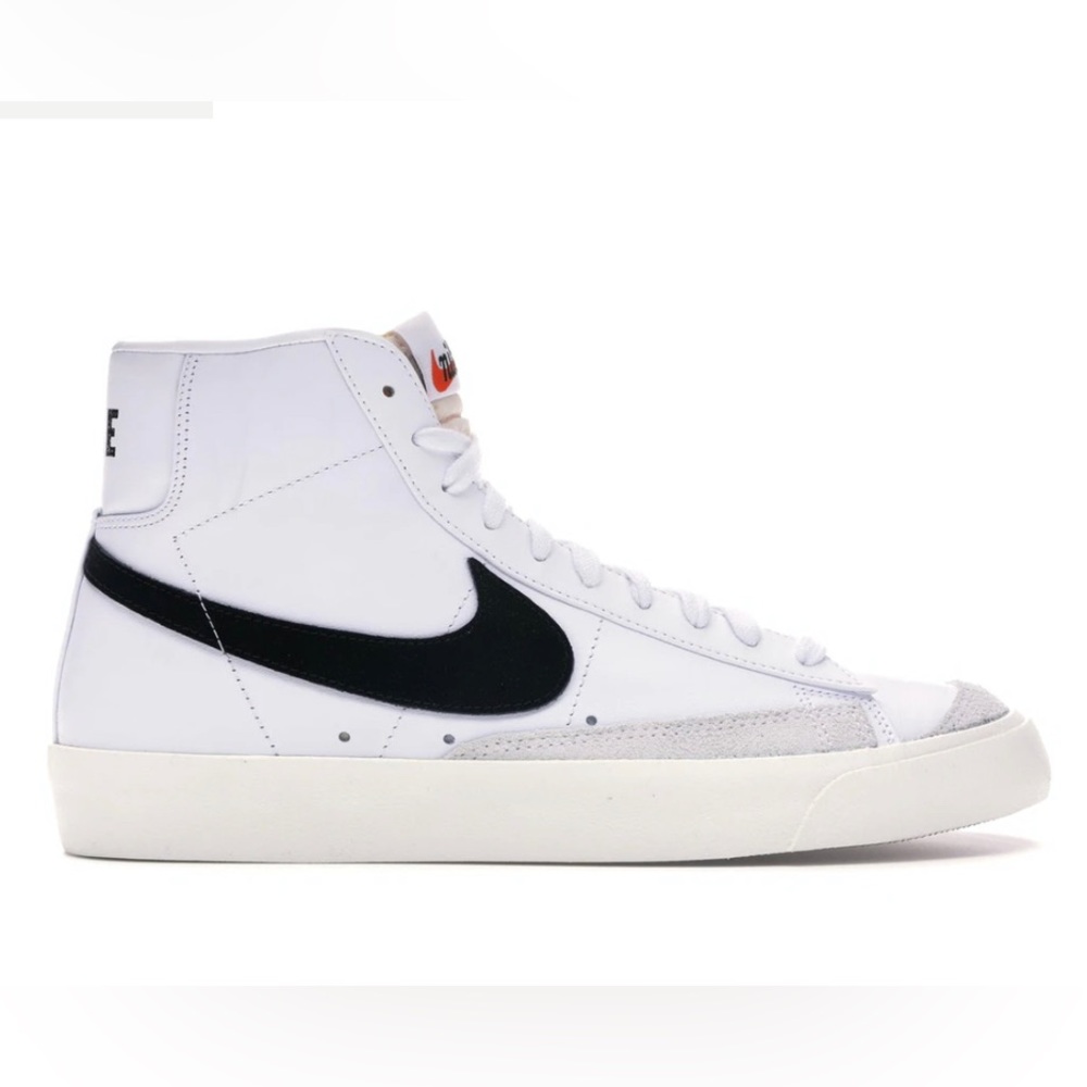 NWT Nike Blazer Mid 77 Vintage White Black (Size 7)